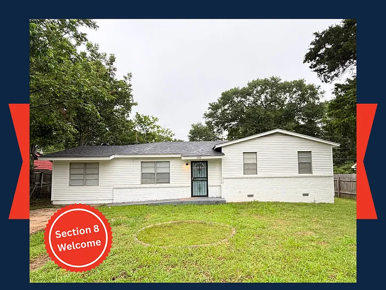 1488 Abernathy Rd — Photo 1