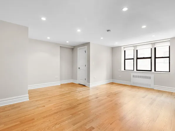 69 Bennett Avenue 308 image 2 of 8
