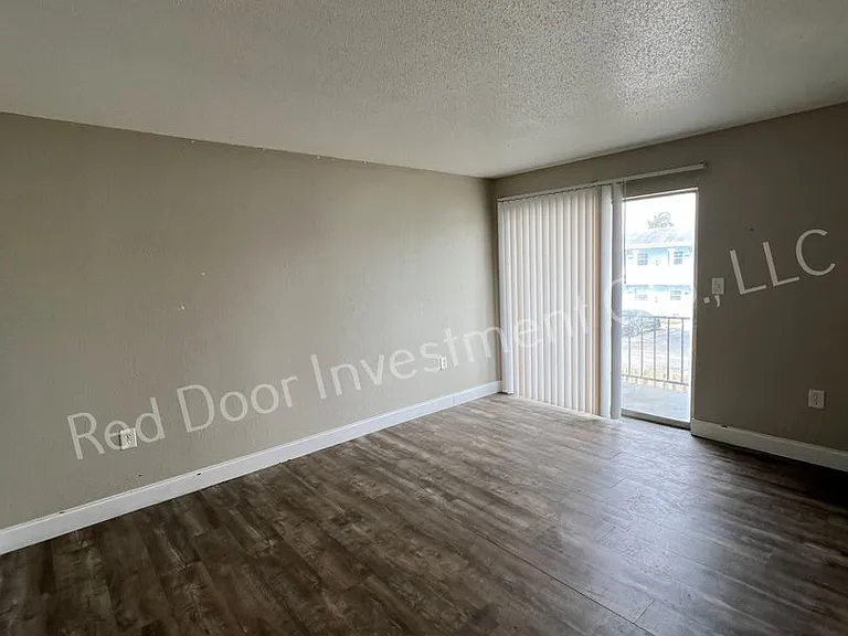 Move In Special 1 & 2 Bedrooms Available Minutes from the River — Photo 43