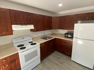 850 SW 9th Ave #1-4, Hallandale, FL 33009