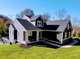 4915 Grand River Dr NE, Grand Rapids, MI 49525