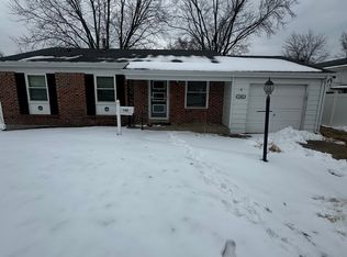 788 Townhouse Ln, Hazelwood, MO 63042