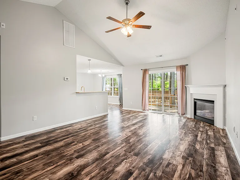2099 Yacht Club Rd — Photo 9