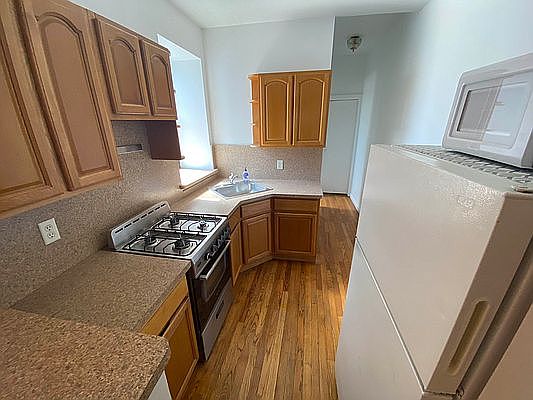 5th image of 285 14th St #3L