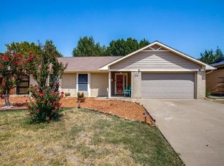 1225 Airline Dr, Grapevine, TX 76051