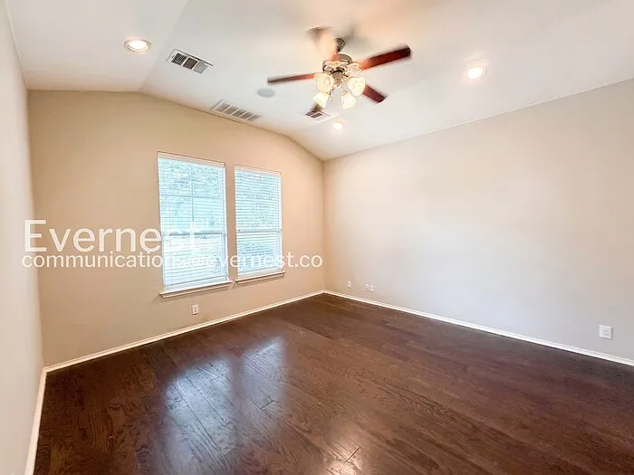 1620 Willow Vis — Photo 7