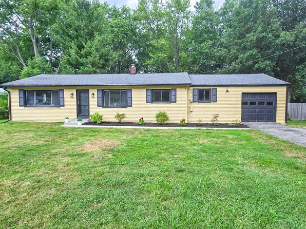 1138 Will O Ee Dr, Amelia, OH 45102