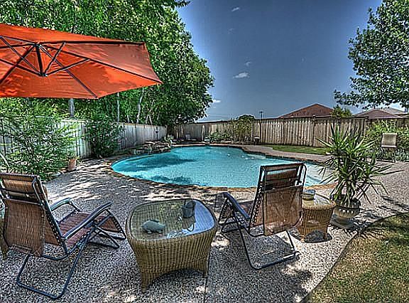 2nd image of 3813 Pointe Loma Dr
