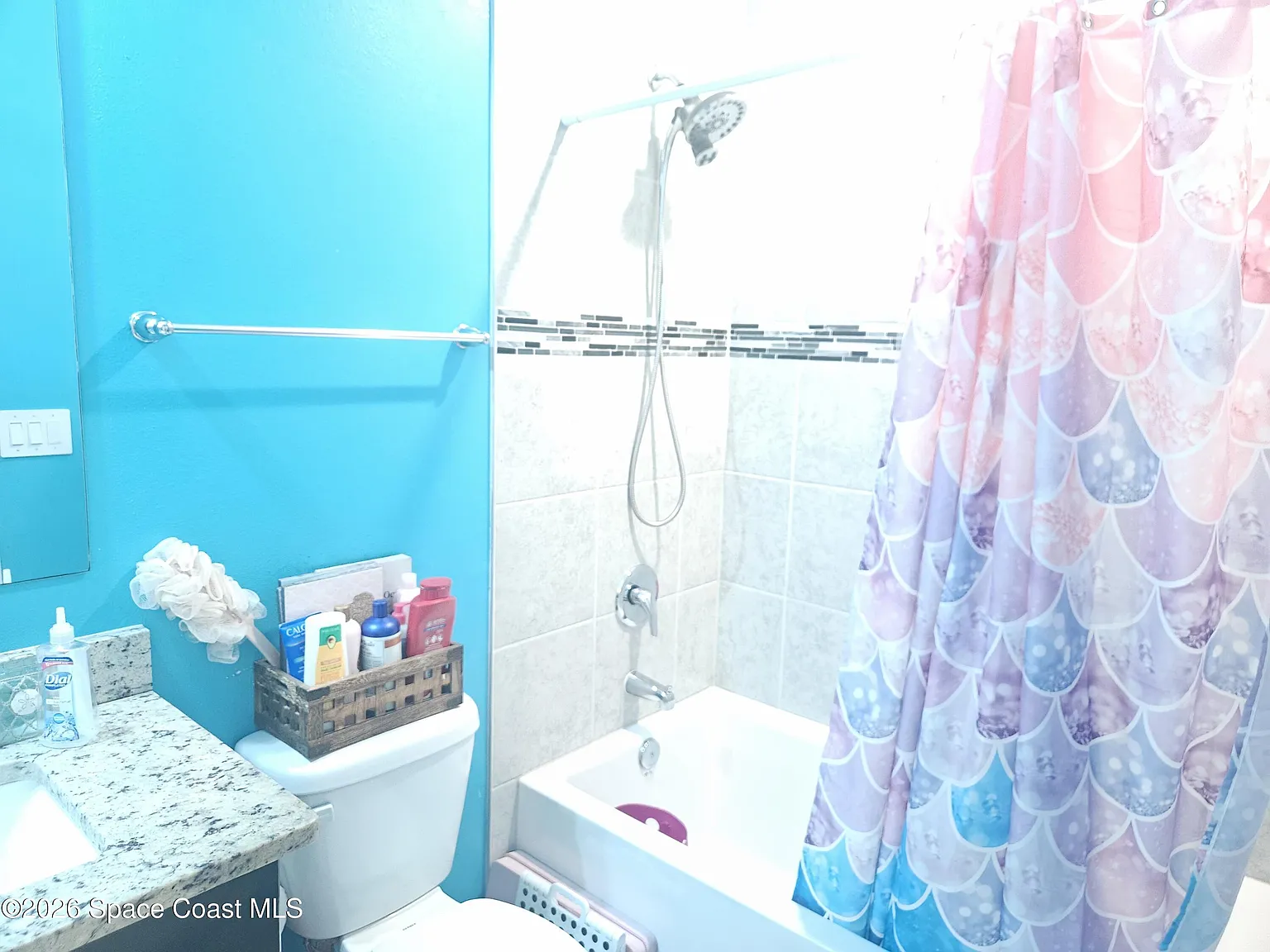 4 bed, 2.0 bath, 1893 sqft, $1,975 — Photo 4