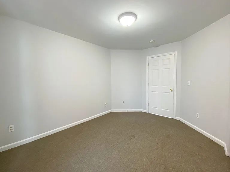 158 Ward St — Photo 25