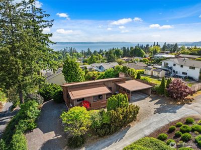 517 S 212th St, Des Moines, WA, 98198