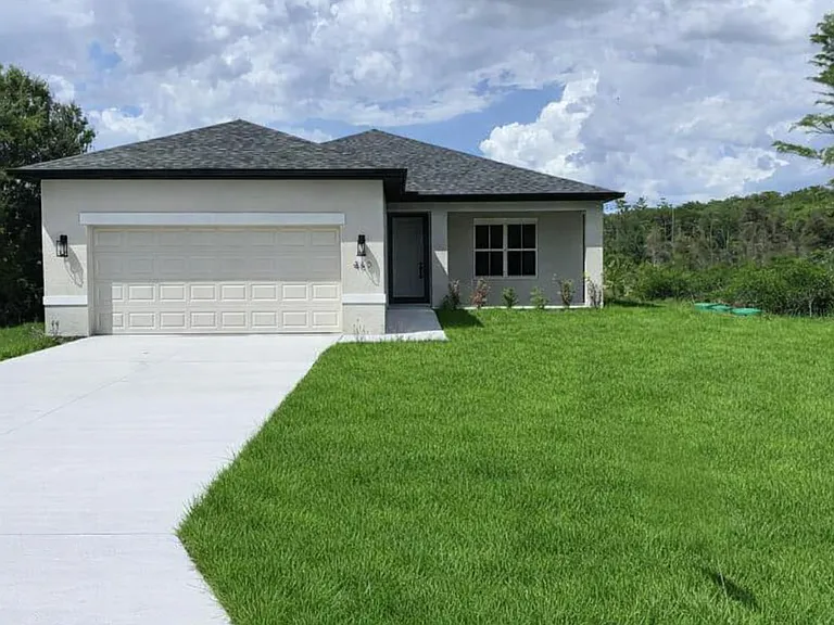 460 Westchester Dr — Photo 1