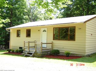 10 & 11 Pocono Dr, Gouldsboro, PA 18424