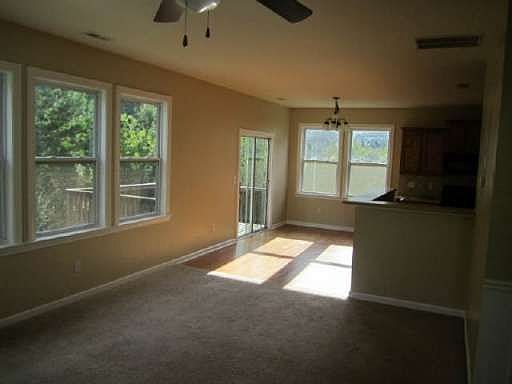 5th image of 3292 Southerland Ct