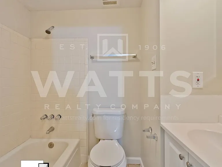 3229 Westbrook Dr #201 — Photo 11
