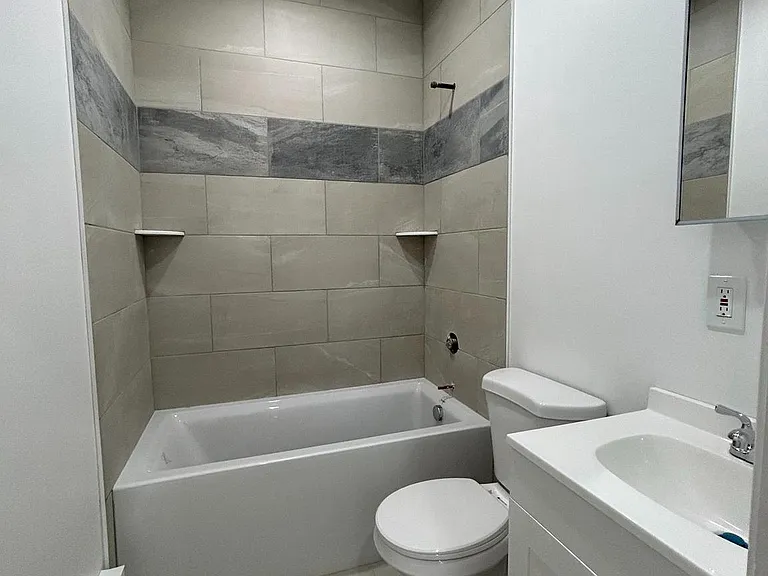 2022 W Ontario St #2 — Photo 3