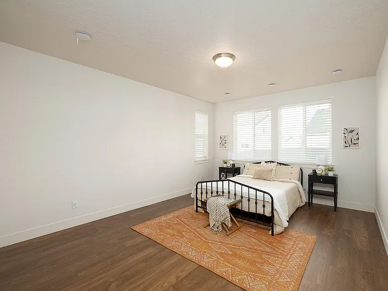 5368 S Snowden Ave — Photo 19