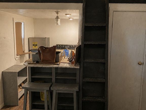 3rd image of 1902 Avenue G
