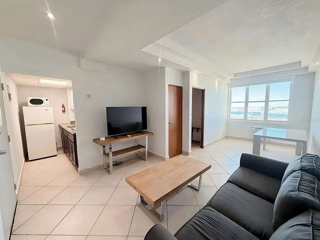 1 bed, 1.0 bath, 441 sqft, $1,200 — Photo 3