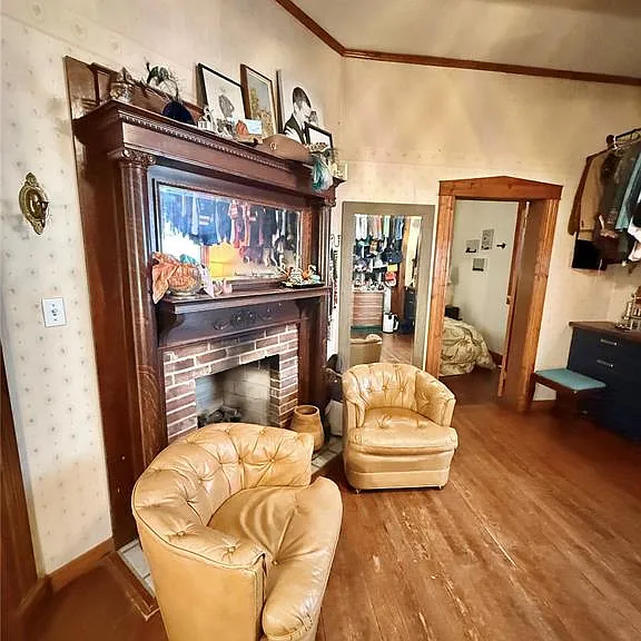 301 W Laurel St — Photo 24
