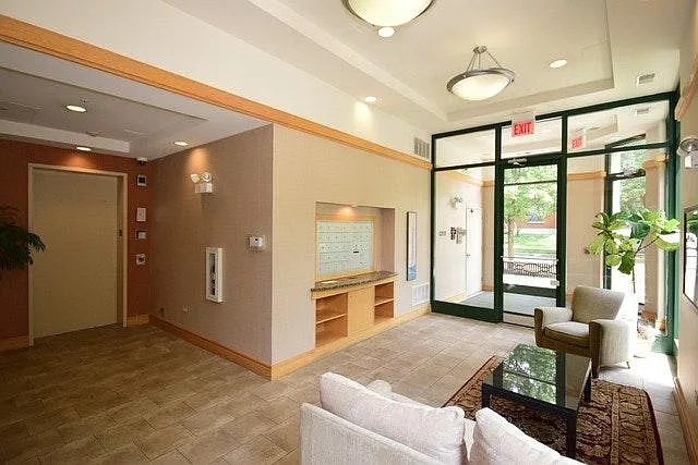 Building Photo - 125 N Euclid Ave