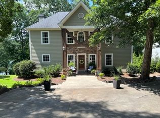 315 Coves End Point, Seneca, SC 29678