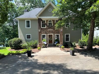 315 Coves End Point, Seneca, SC, 29678