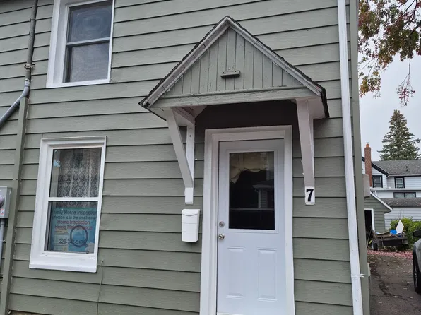 7 Dales Ave, Brockville, ON K6V 5G9