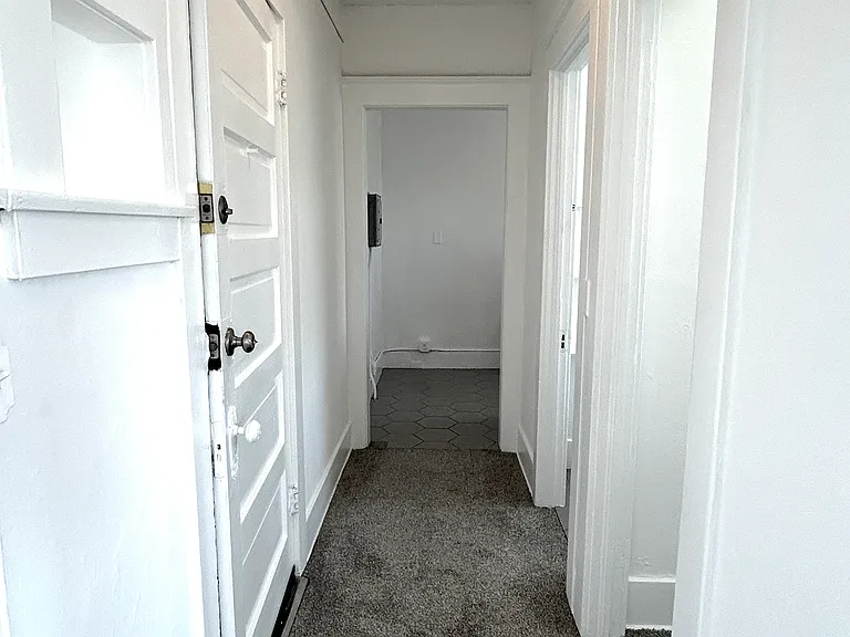 54 Rose Ave #7 — Photo 5