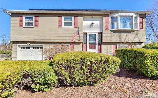 1st image of 825 Tudor Ct