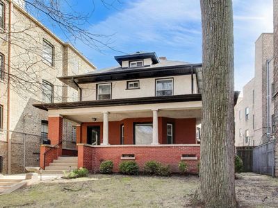 7015 N Sheridan Rd, Chicago, IL, 60626