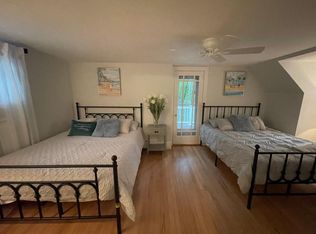 432 Shore Rd, Cape Neddick, ME 03902