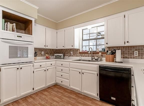 5th image of 1447 Inglewood Dr