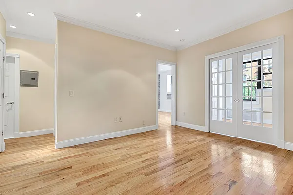 Rented by Cooper & Cooper Real Estate | media 17