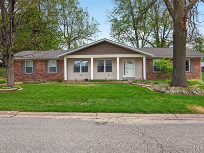 24 Parkwood Dr, Saint Peters, MO, 63376