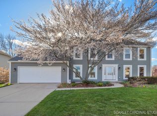 761 Clarendon Ln, Aurora, IL