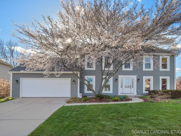 761 Clarendon Ln, Aurora, IL 60504