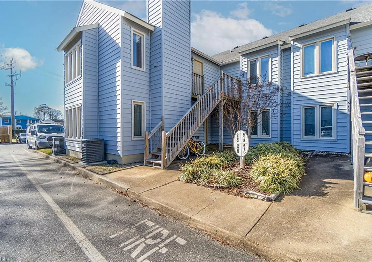 Coastal Living in Shadowlawn Spacious 2 Bed, 2 Bath Condo Minutes from the Oceanfront — Photo 2