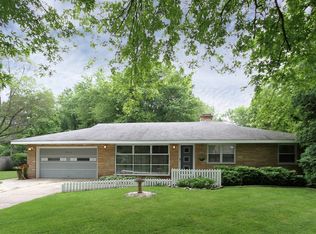 8414 Russell St, Cary, IL 60013