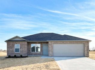 40965 Shawnee Meadows Dr, Shawnee, OK 74804