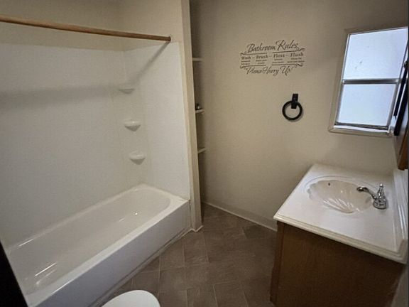 5th image of 26 Chapin St Unit 49