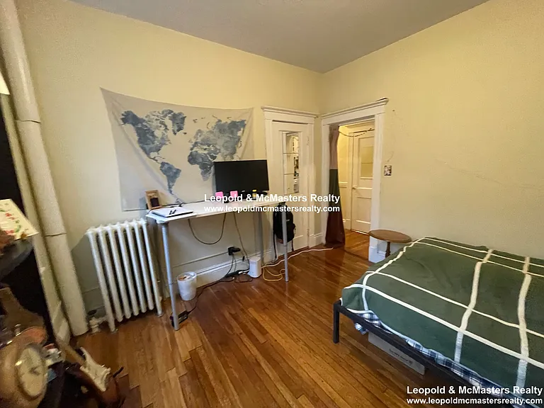 Kelton Street Apartments — Photo 34