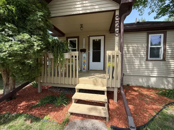 328 Jefferson Pl, Faribault, MN 55021