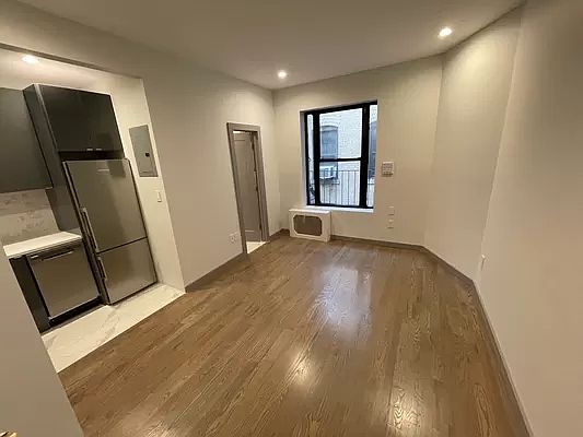 1st image of 601 W 163rd St #5G