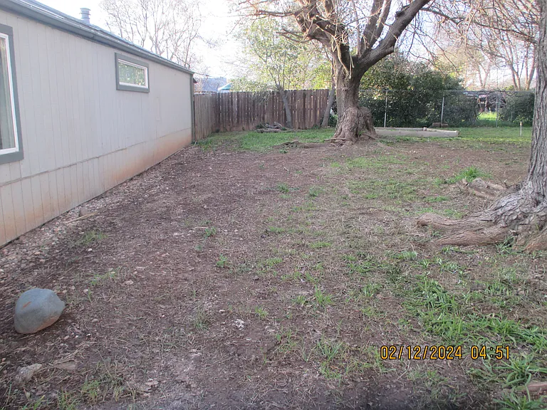 15 La Palma Dr — Photo 14