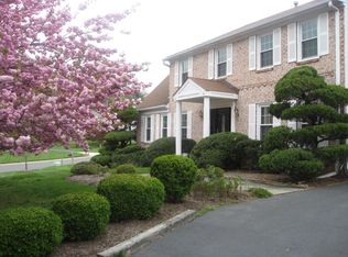9834 Korman Ct, Potomac, MD 20854
