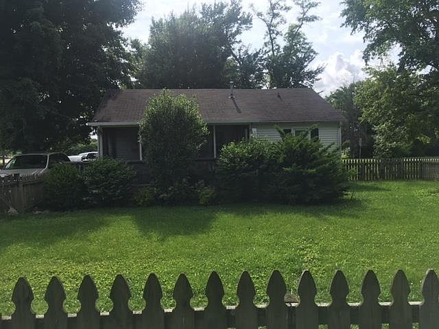 2nd image of 1213 W Madison St
