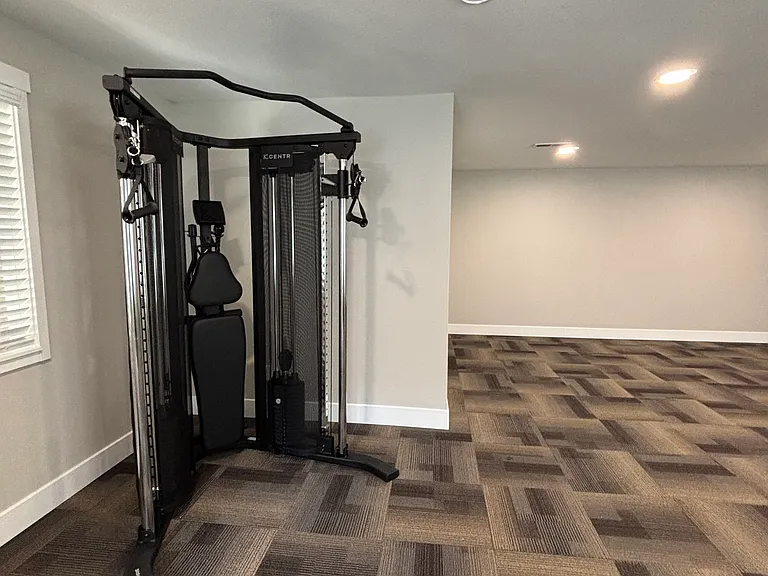 Chambers Crest Apartments — Photo 12