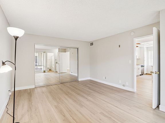 5th image of 626 E Verdugo Ave #R