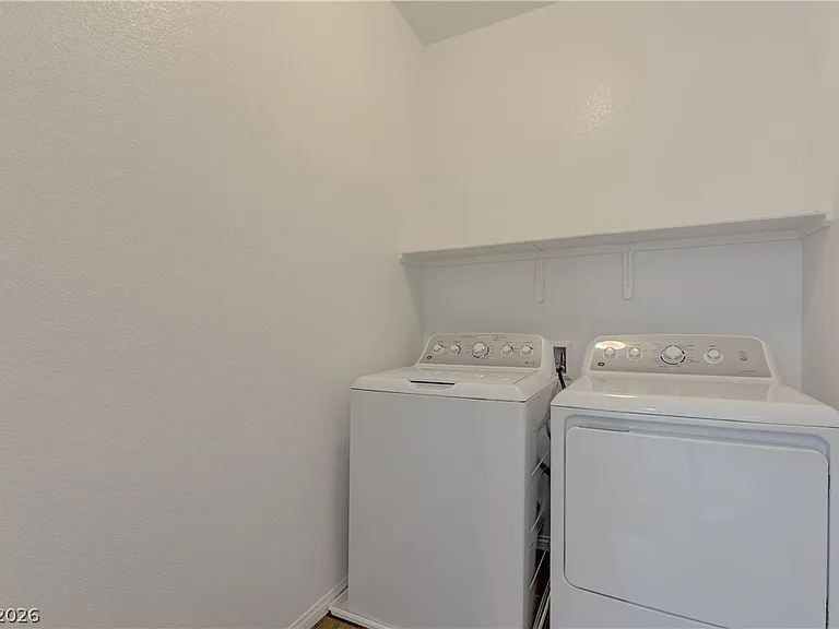 5174 Olga Manor Ave — Photo 17
